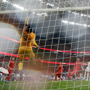 九州娱乐-亚洲足球赛场上的精彩瞬间值得回味作文