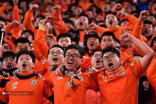 鲁能挑战富力，主场球迷加油呐喊必须全力